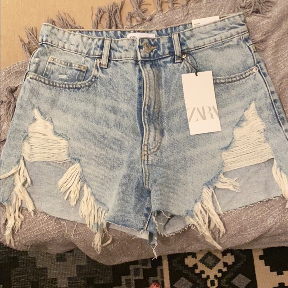 NWT Zara Frayed High Waisted Denim Shorts size 6